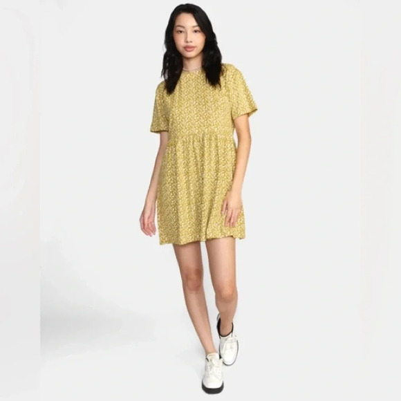 NWT RVCA City Vibes Babydoll Mini Dress Size M/10 - Picture 3 of 15